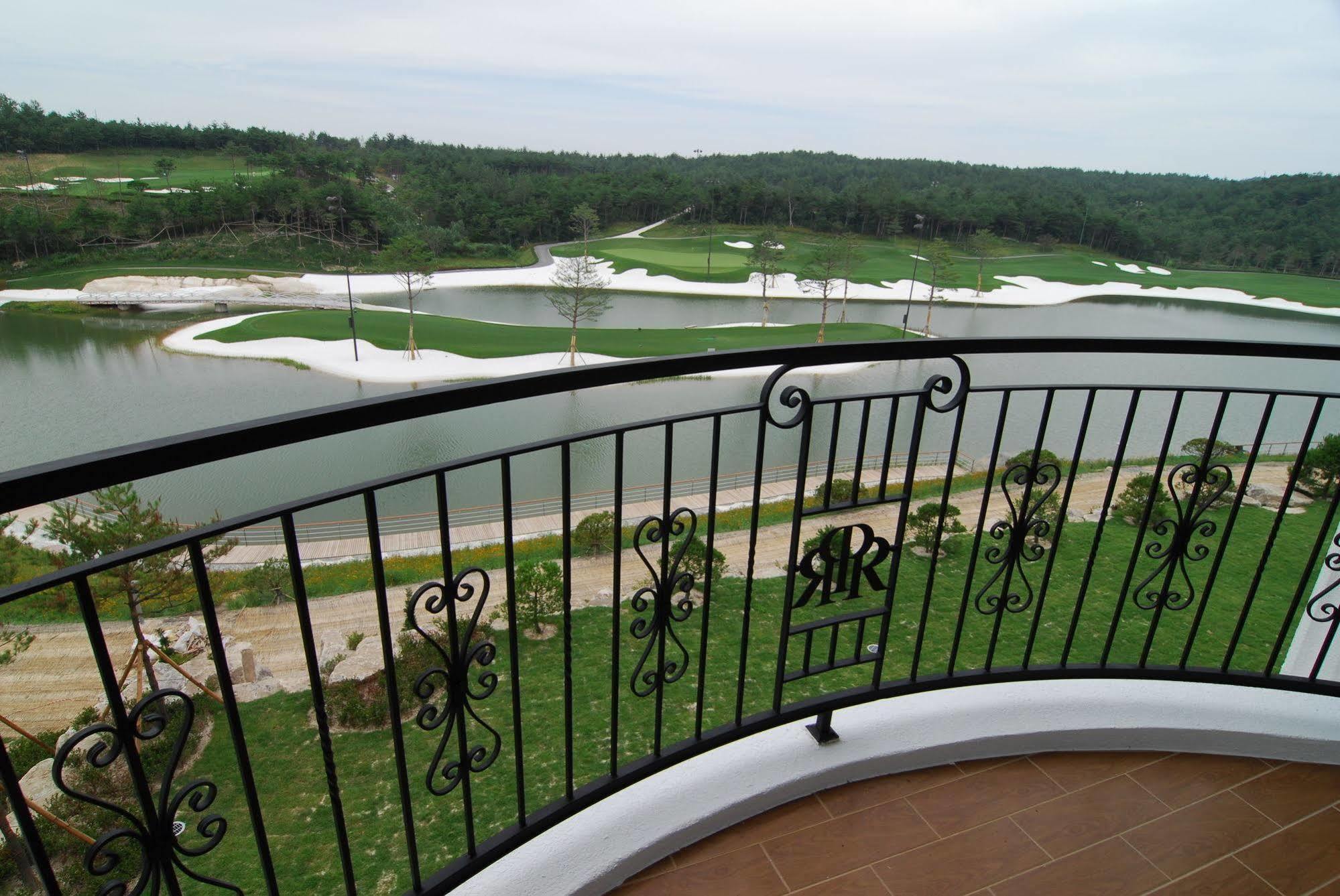 Pineridge Sokcho Exterior foto